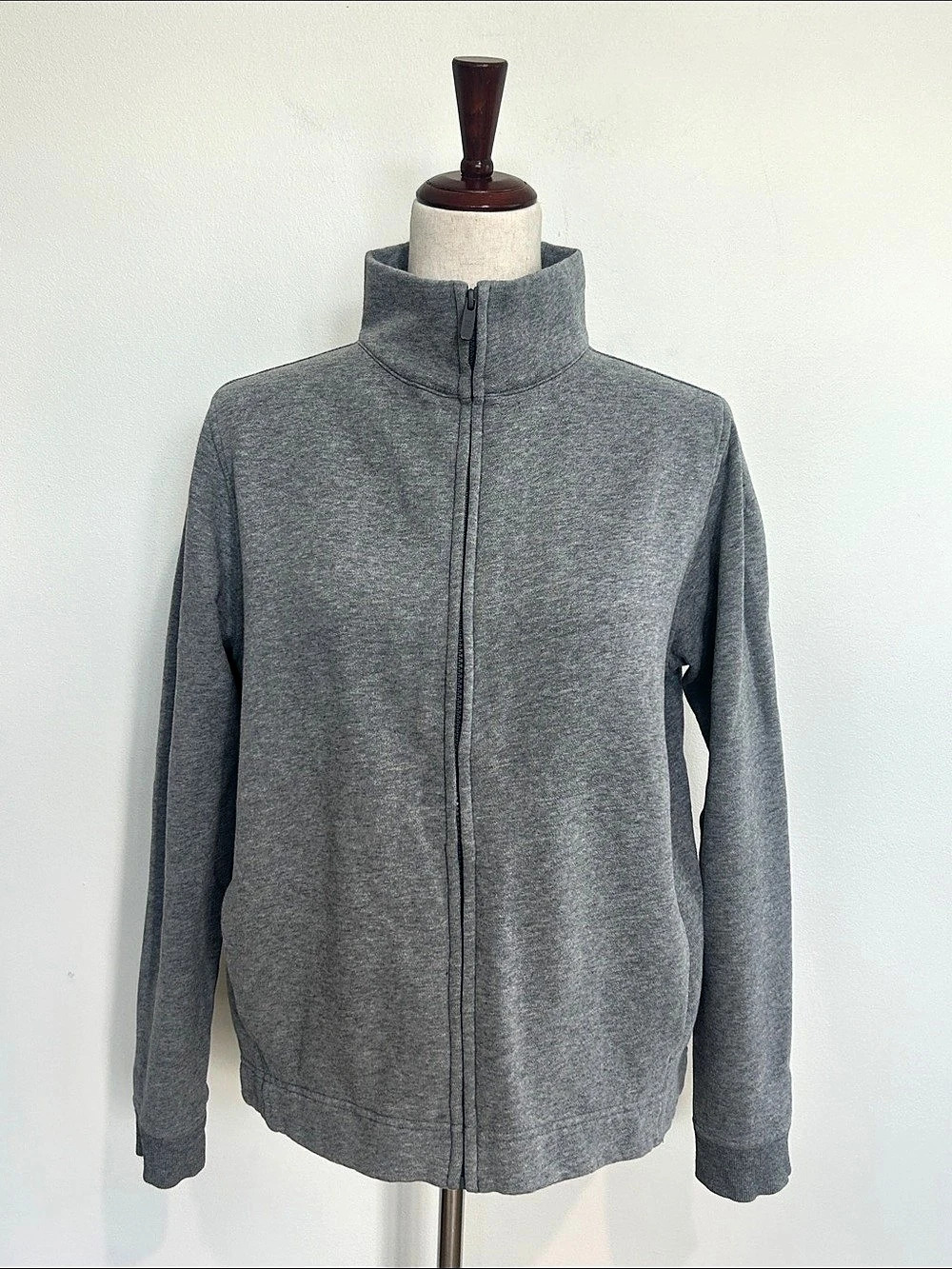 lululemon Gray Full-Zip Jacket Size 8 EUC